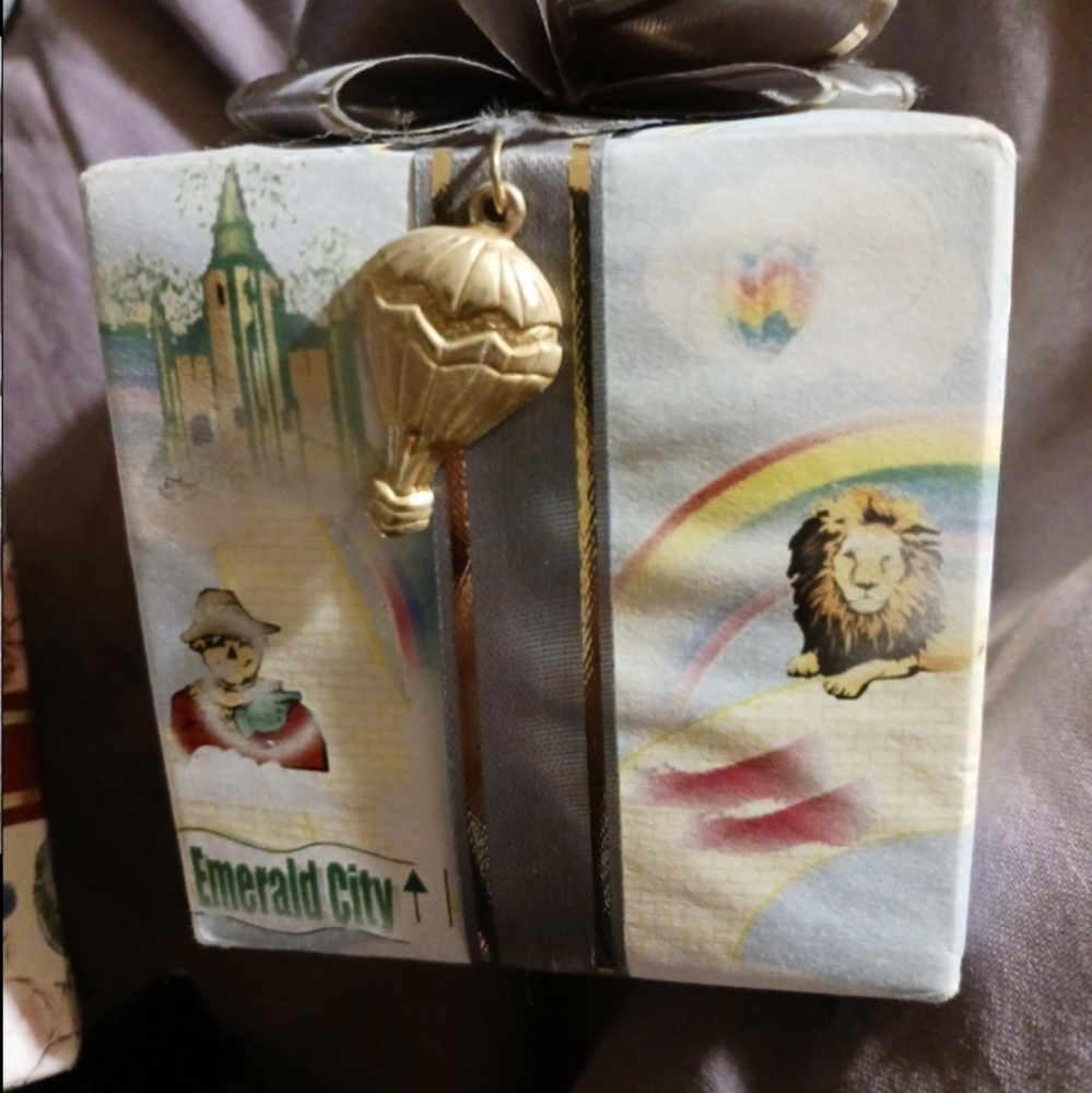 Pretti pak music box